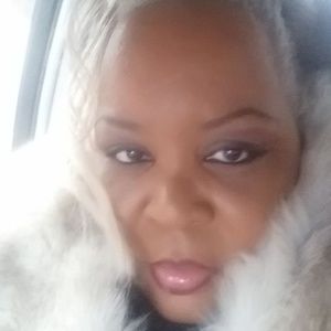 Meet your Posher, Cynthia